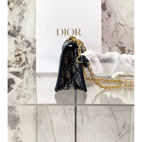 Dior Women Pre-Loved Bag Very Good Condition - Picture 3 of 9